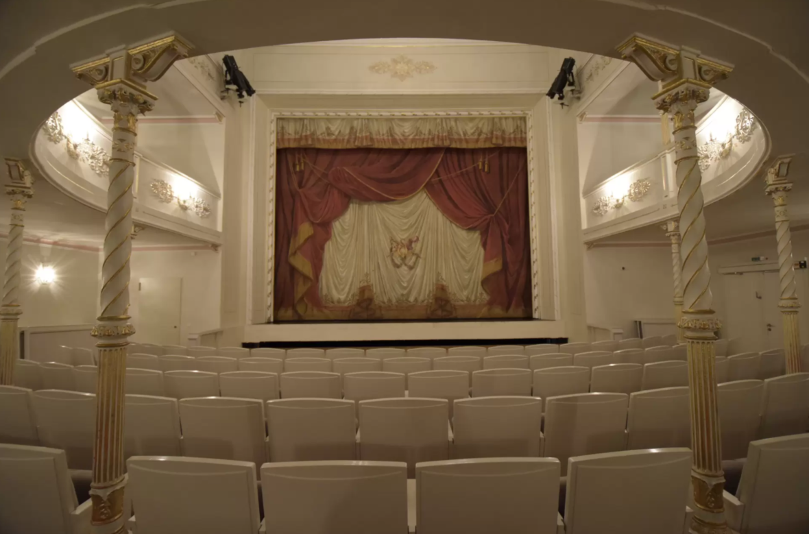 neuburg-com-magazin-2012-stadttheater