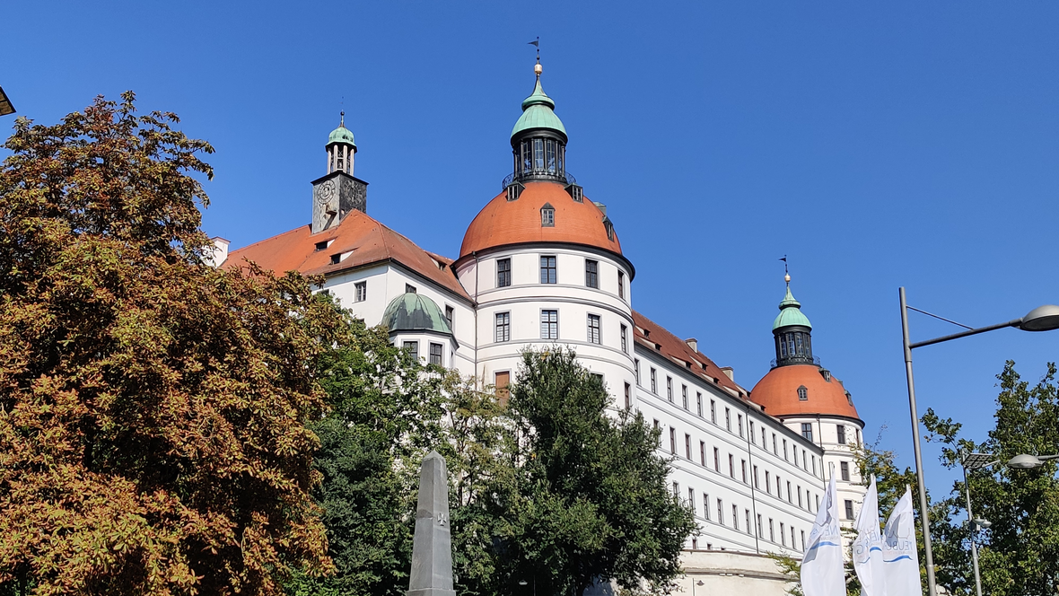 residenzschloss-neuburg