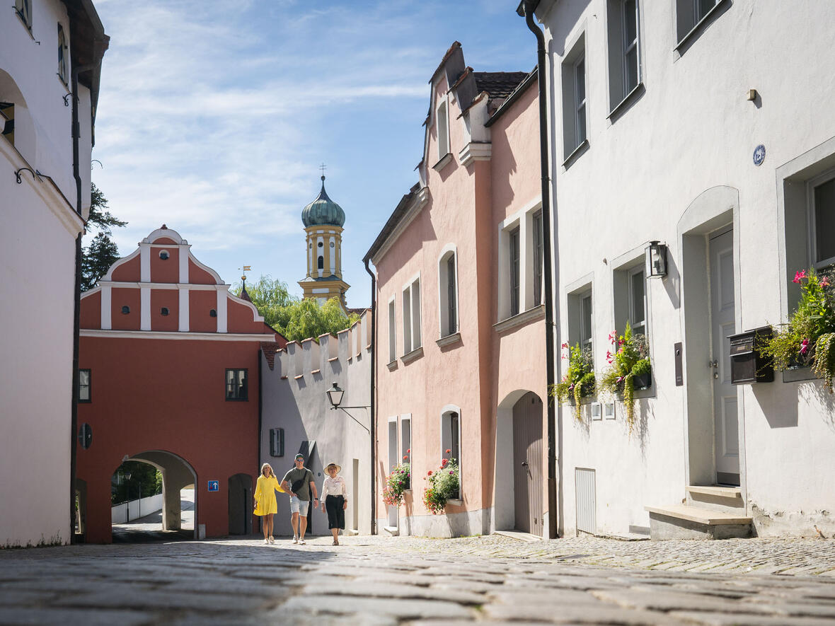 2022_kneippfuehrung_oberes_tor_paar_quer_lr_15-c-dietmar_denger