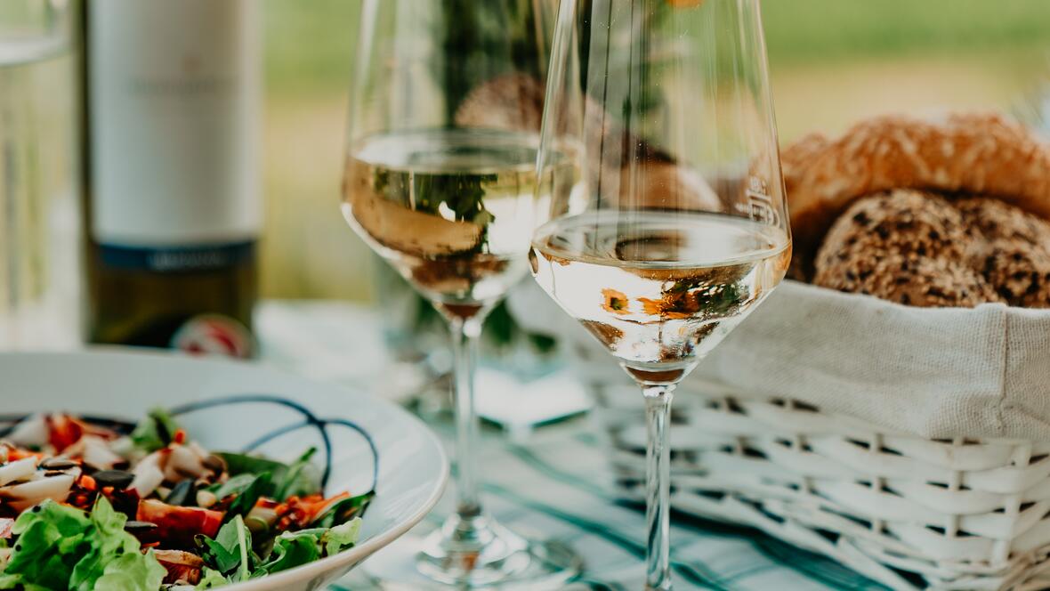 2024-06-28_11-08-23-oewm_1000things-katharina-tesch_windmuehlenheuriger_retz_c_1000things_katharinatesch_064_6_jpg