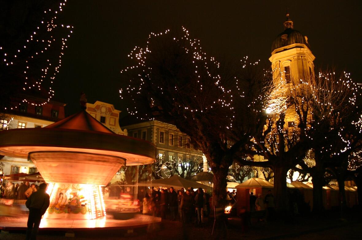 christkindlmarkt_karlsplatz_karusell