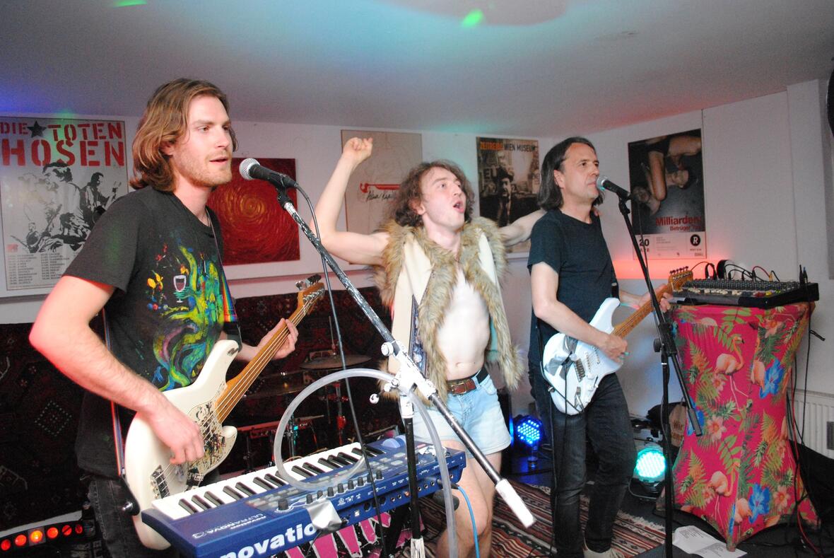 2025-12-16_10-35-53-bum_bum_band_2