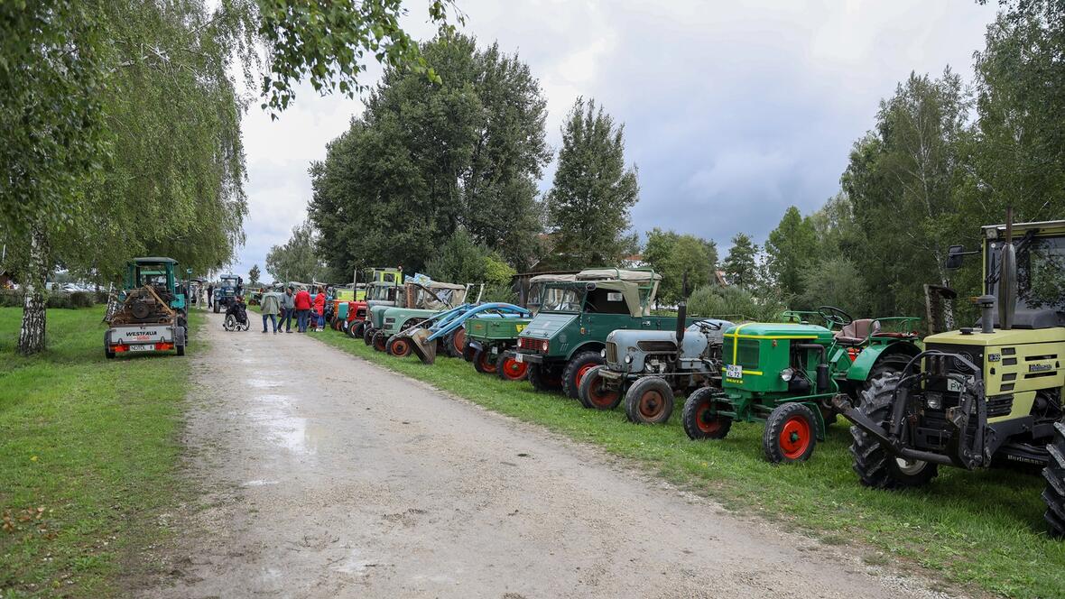 2026-09-08_12-33-32-01_schlepper-parade_der_oldtimer-freunde-koenigsmoos